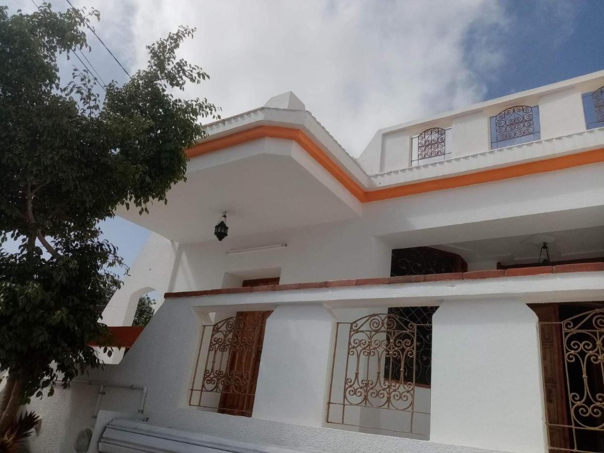 Villa Luxueuse Meublee Sfax Buitenkant foto